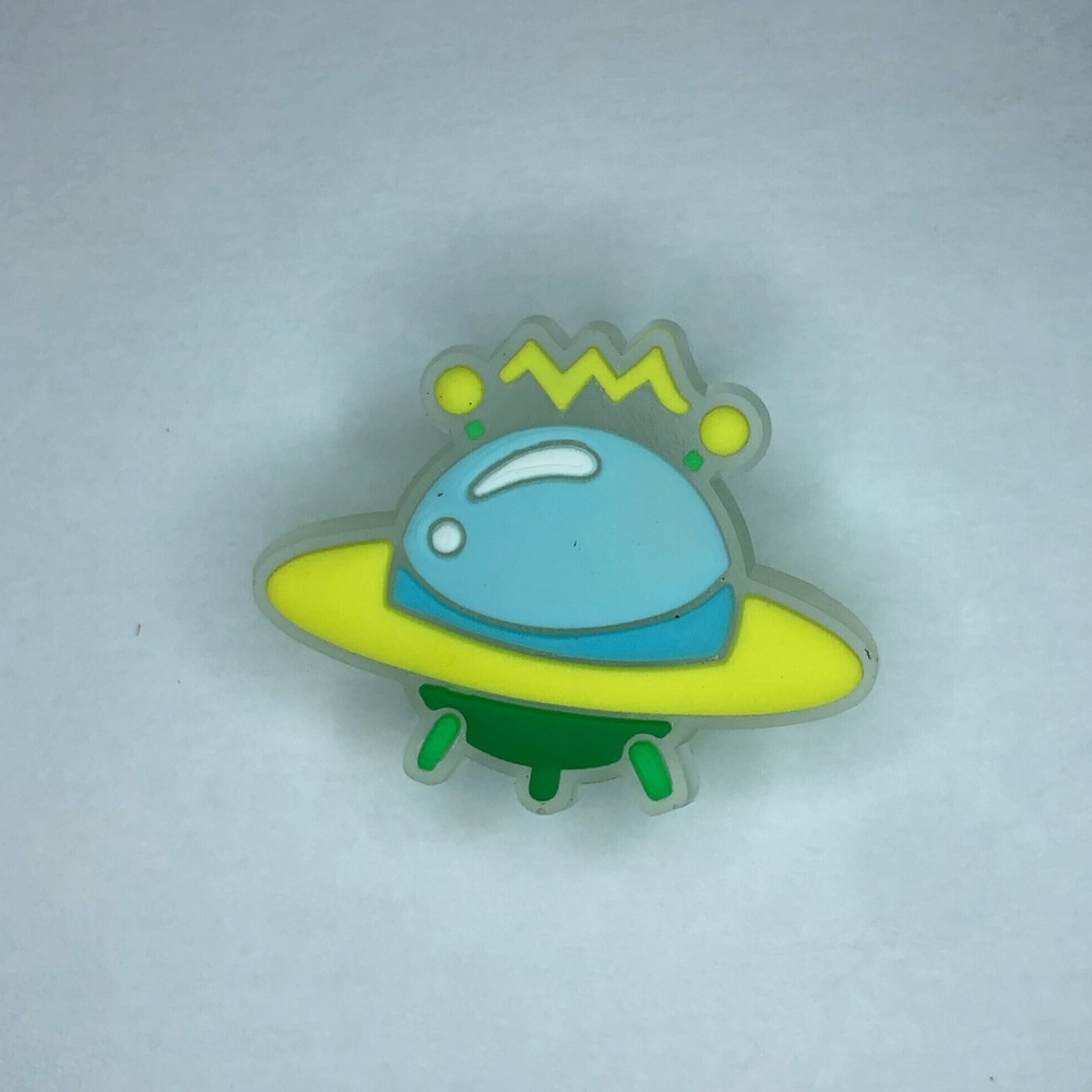 5/$10 Luminous Spaceship Shoes Charm
